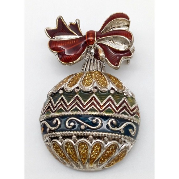 Vintage Christmas Ball Ornament Brooch Pin Ribbon Signed NR Enamel Silver Tone - Picture 3 of 12